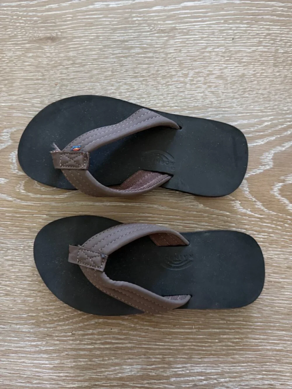 NWOT Boys Rainbow Brand Grombow brown sandals flip flops shoes size 13